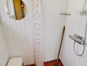 House | Bathroom