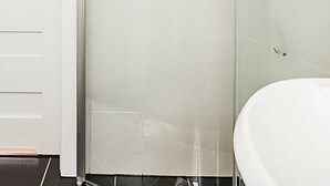 Shower - 8 Person Holiday Home in Sysslebäck (Syssleback)