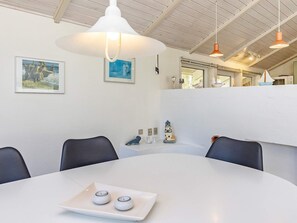 House | Dining