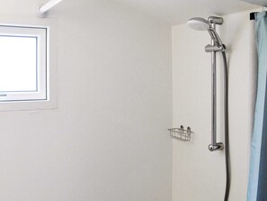 House | Bathroom - 6 Person Holiday Home in Stroby (Strøby)
