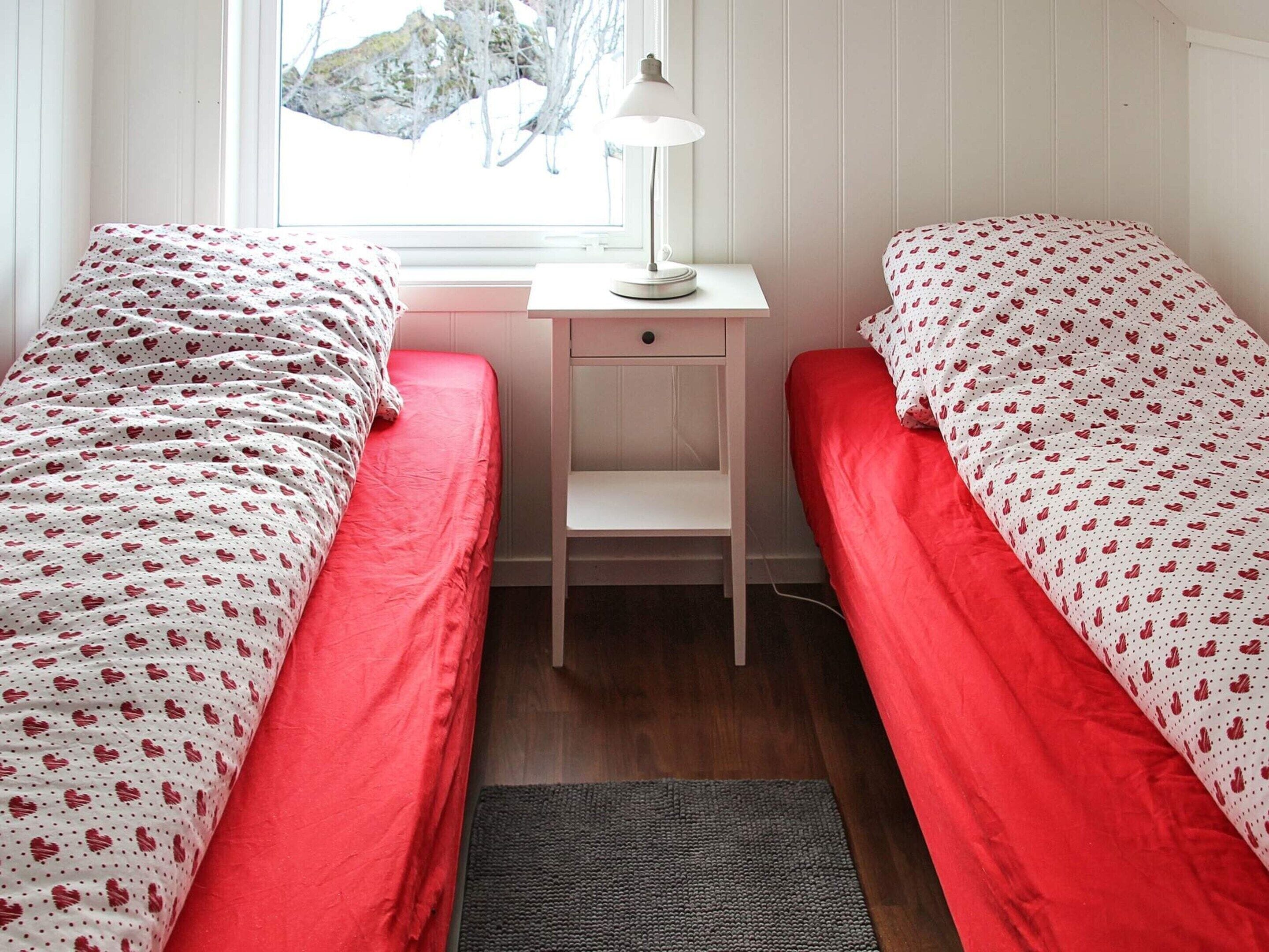 House | 4 bedrooms, individually furnished, bed sheets