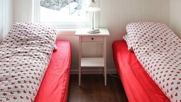 House | 4 bedrooms, individually furnished, bed sheets