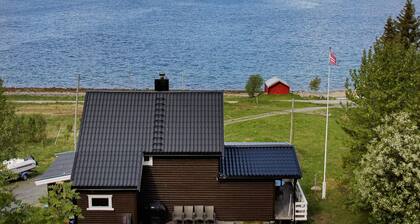 10 Person Holiday Home in Lyngseidet