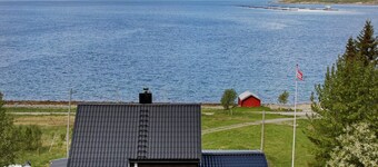 10 Person Holiday Home in Lyngseidet
