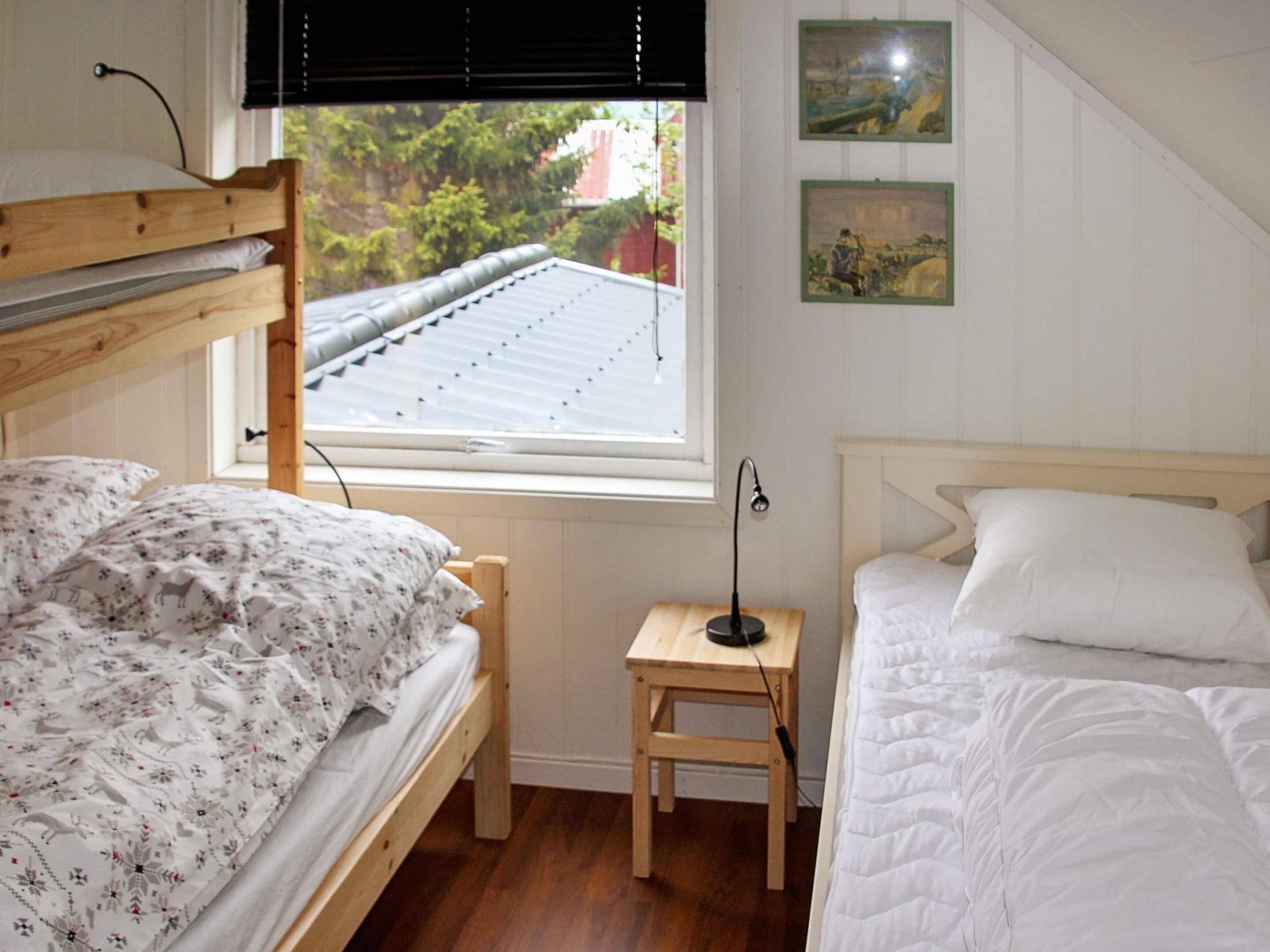 House | 4 bedrooms, individually furnished, bed sheets