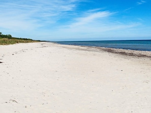 House | Beach - 6 Person Holiday Home in Gedser (Gedser)