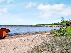 House | Beach - 5 Person Holiday Home in Tibro (Tibro)