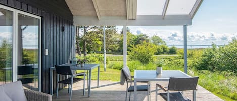 House | Water view