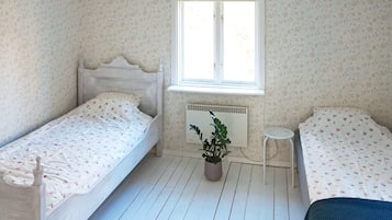House | 4 bedrooms, individually furnished, bed sheets