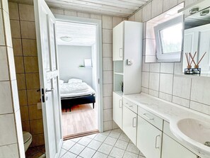 House | Bathroom