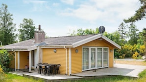 2 bedrooms, cots/infant beds - Alluring Holiday Home in Ebeltoft With Terrace (Ebeltoft)