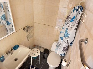 Shower - 5 Person Holiday Home in Fängersfors (Fengersfors)