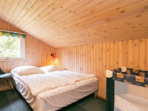 5 bedrooms