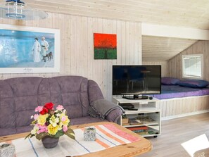 House | Living room | DVD player, MP3 dock - Exotic Holiday Home in Nørre Nebel With Sauna (Norre Nebel)