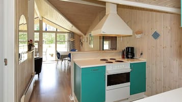 House | Private kitchen | Fridge, microwave, stovetop, dishwasher