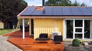 Exterior - Alluring Holiday Home in Juelsminde With Terrace (Horsens)