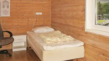 4 bedrooms, individually furnished