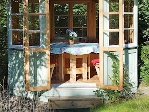 Exterior - Holiday Home in Alingsås (Alingsas)