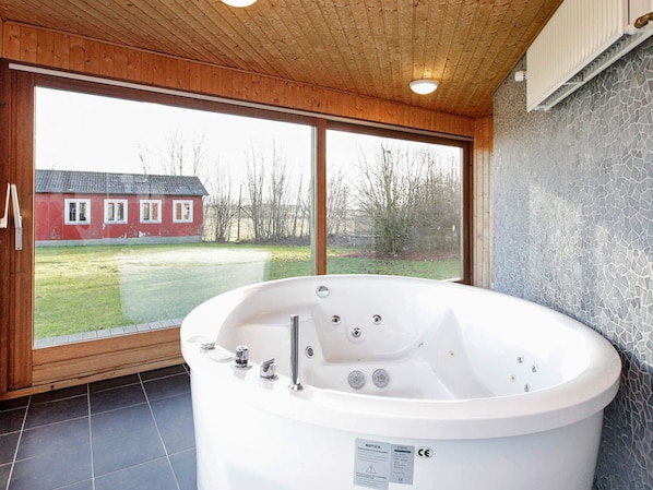 House | Spa treatment