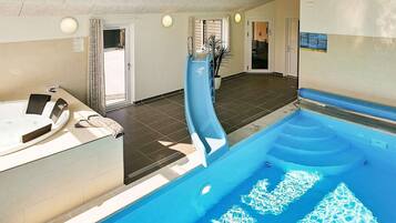 Hus | Pool | Indendørs pool, udendørs pool