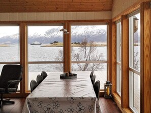 House | Dining - Holiday Home in Gullesfjord (Kvæfjord)