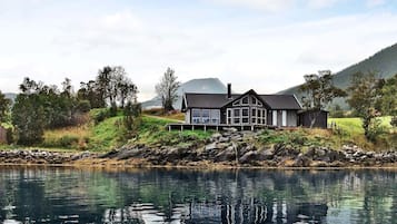 House | Exterior