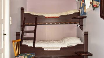 House | 2 bedrooms, individually furnished