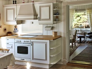 House | Private kitchen - 6 Person Holiday Home in Otta (Sel)