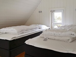 House | 4 bedrooms, individually furnished