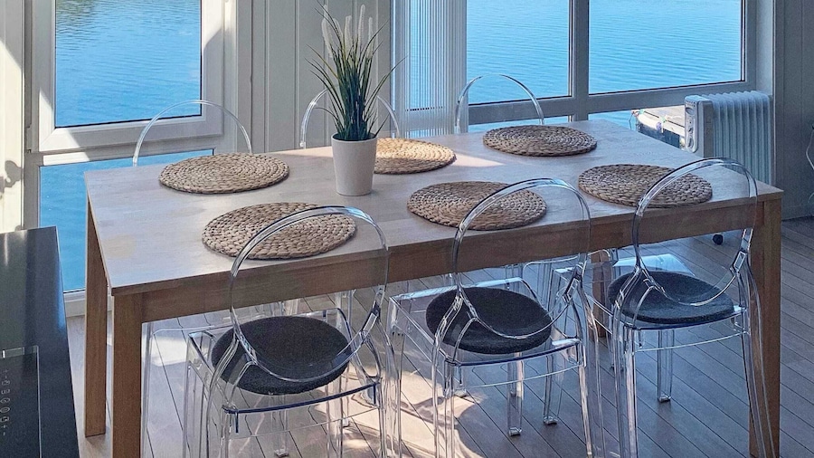 5 Star Holiday Home in Urangsvag