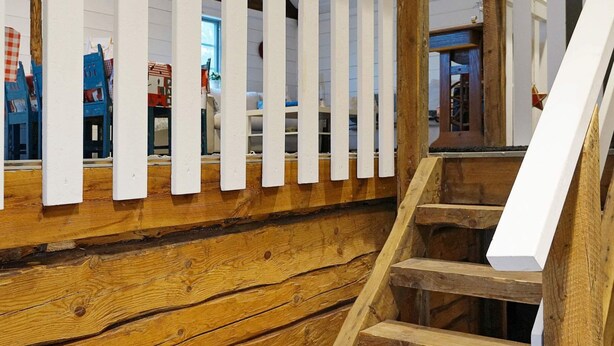 A wooden staircase with white railings leading to a higher level. - 5 Person Holiday Home in Varekil (Varekil)