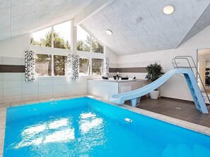 House | Pool