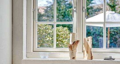 Vintage Holiday Home in Svaneke near Small Harbor