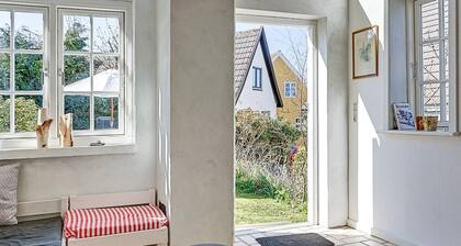 Vintage Holiday Home in Svaneke near Small Harbor