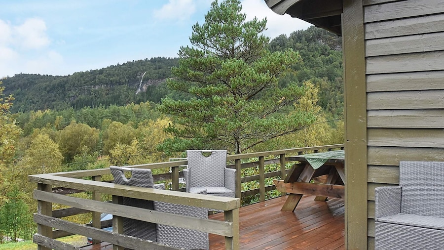 4 Person Holiday Home in Leirvik i Sogn