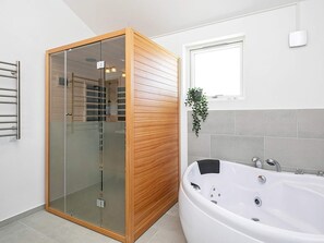 Spa treatment - 5 Star Holiday Home in Lokken (Lokken)