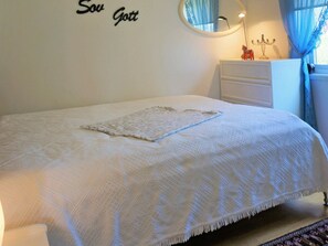 2 bedrooms
