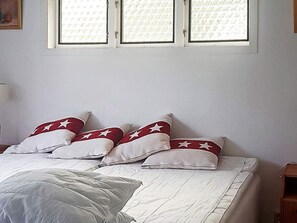 3 bedrooms - 5 Person Holiday Home in Vikbolandet (Vikbolandet)