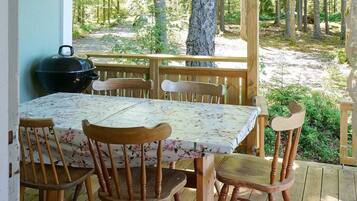 House | Outdoor dining