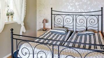 3 bedrooms, individually furnished, bed sheets