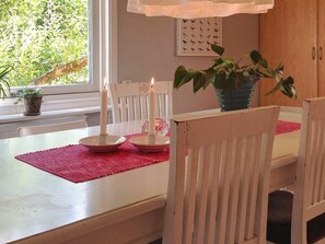 Fridge, dishwasher, coffee/tea maker - Holiday Home in Färentuna (Faerentuna)