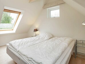 3 Schlafzimmer, Babybetten