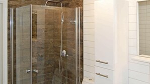 Bathroom - Holiday Home in Tomrefjord (Vestnes)