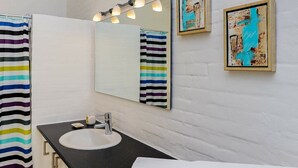 House | Bathroom