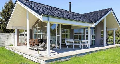Peaceful Holiday Home in Stubbekøbing With Small Sea View