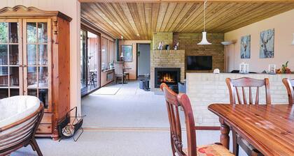 6 Person Holiday Home in Store Fuglede
