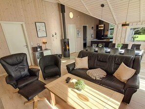 House | Interior - Luxury Lakeside Retreat - By Traum Ferienwohnungen (Ansager)