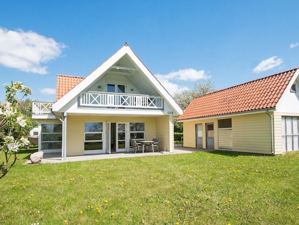 House | Exterior