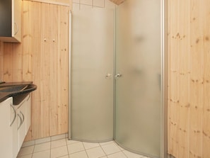 Bathroom - Cozy Holiday Home in Asnæs near Forest (Asnaes)