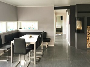Dining - 8 Person Holiday Home in Hosteland (Masfjorden)